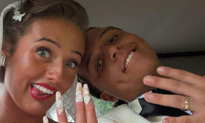 Tyson Fury's daughter moves out of mansion to live in caravan after getting married at 16