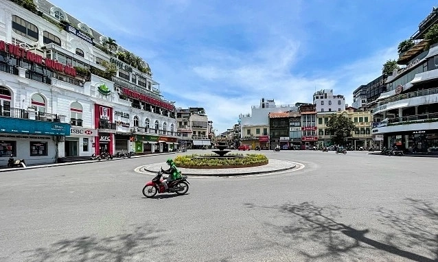 Northern and central Vietnam brace for scorching heatwave as temperatures top 40 C