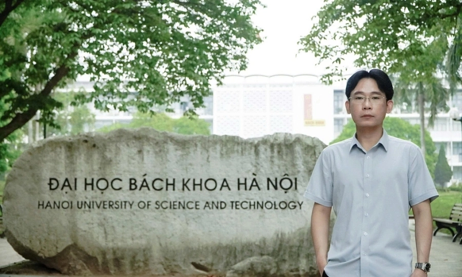 Dual PhD holder leaves UK startup to drive green tech research at Hanoi university