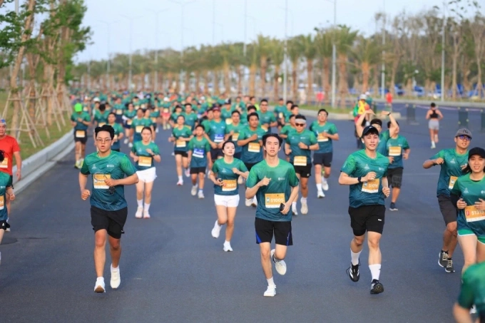 Infrastructure acceleration helps reshape urban development toward sustainability: Vinhomes 4 5,000 runners participated in the VM Green Paradise Can Gio race, starting from the internal roads of Vinhomes Green Paradise on May 1, 2026. Photo courtesy of VM