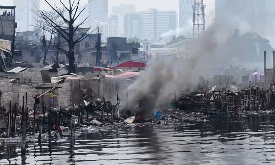 'We're back to zero': Manila families scavenge through ashes after massive Binondo fire