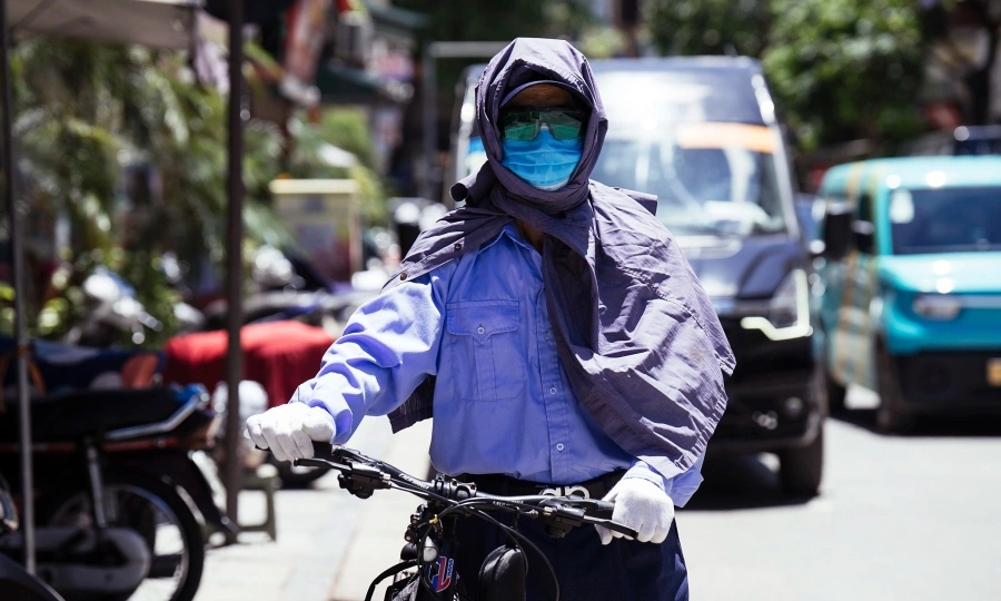 Vietnam's 6-day heatwave breaks multiple May temperature records as Hanoi hits 41.1 C