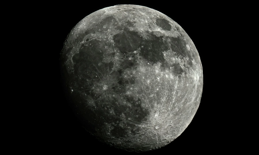 Japan Airlines aims to be first to deliver cargo to the moon by 2028