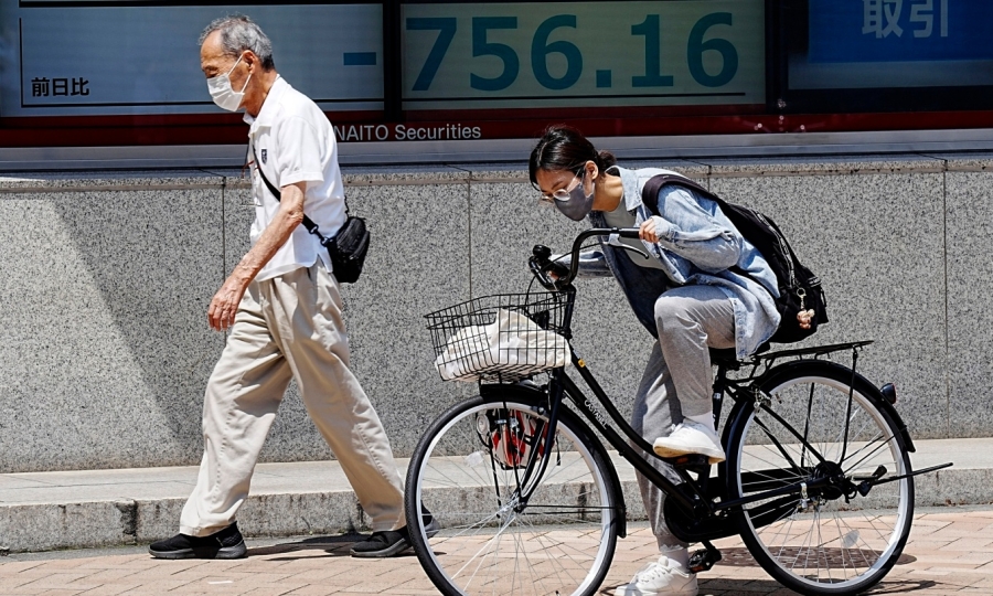 Japan population sees record five-year drop: census