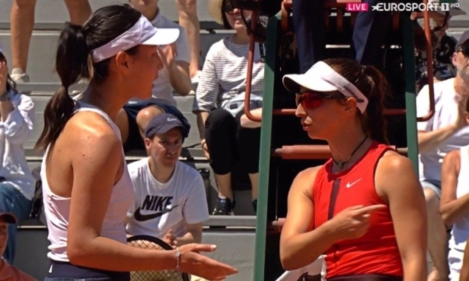 German tennis player refuses to shake hands with Chinese opponent in Roland Garros drama