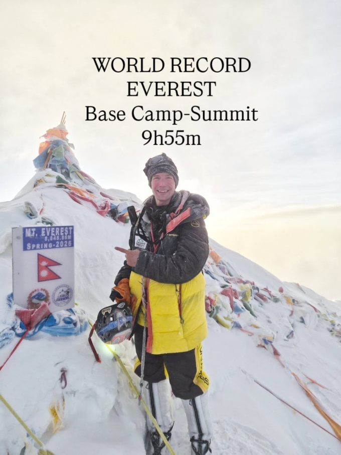 Tyler Andrews finishes climbing Mount Everest in record time. Photo by Instagram/@tylercandrews