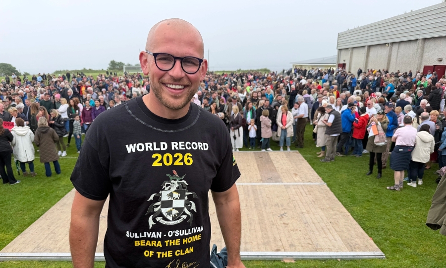 1,848 O'Sullivans gathered in Ireland to set Guinness World Record, defeating the Gallaghers