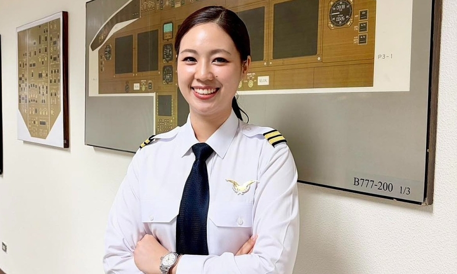 Thai Airways welcomes first female pilot after 66 years