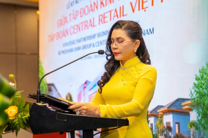 Dang Thi Kim Oanh, chairwoman and CEO of Kim Oanh Group, emphasized that the partnership with Central Retail Vietnam marks a major milestone in the groups multi-industry expansion strategy. Photo courtesy of Kim Oanh Group