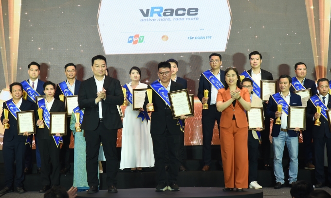 vRace wins Sao Khue Award for community sports platform