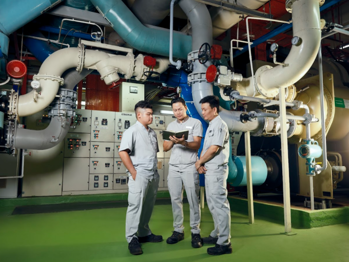 Sheraton Saigon Grand Opera Hotels maintenance staffs. Photo courtesy of Sheraton Saigon Grand Opera Hotel