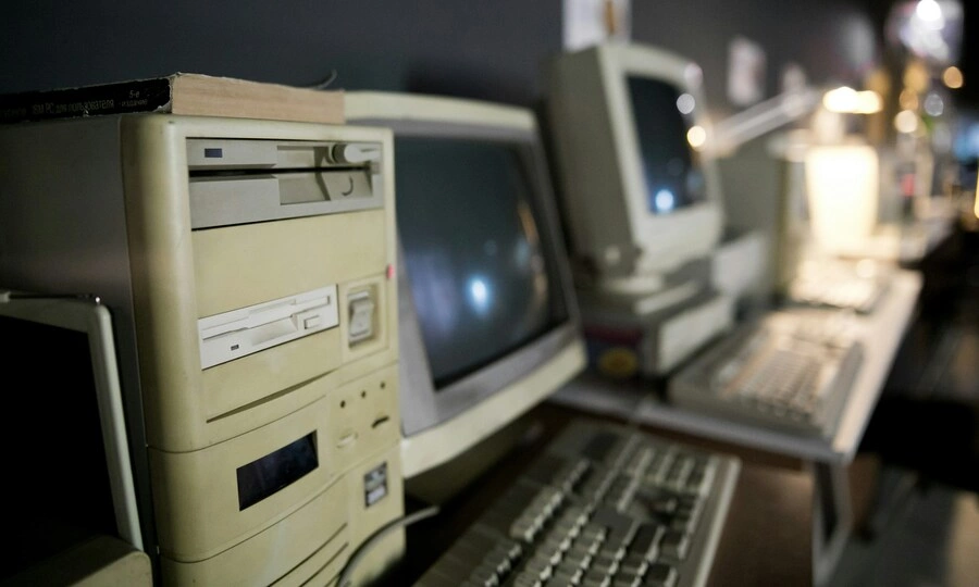 Which country is the first to have internet in Southeast Asia?