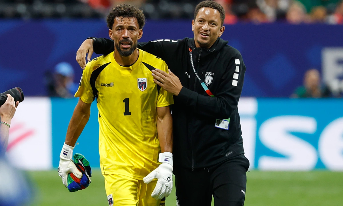 Cape Verde goalkeeper Vozinha sheds tears after stopping Spain at World Cup opener