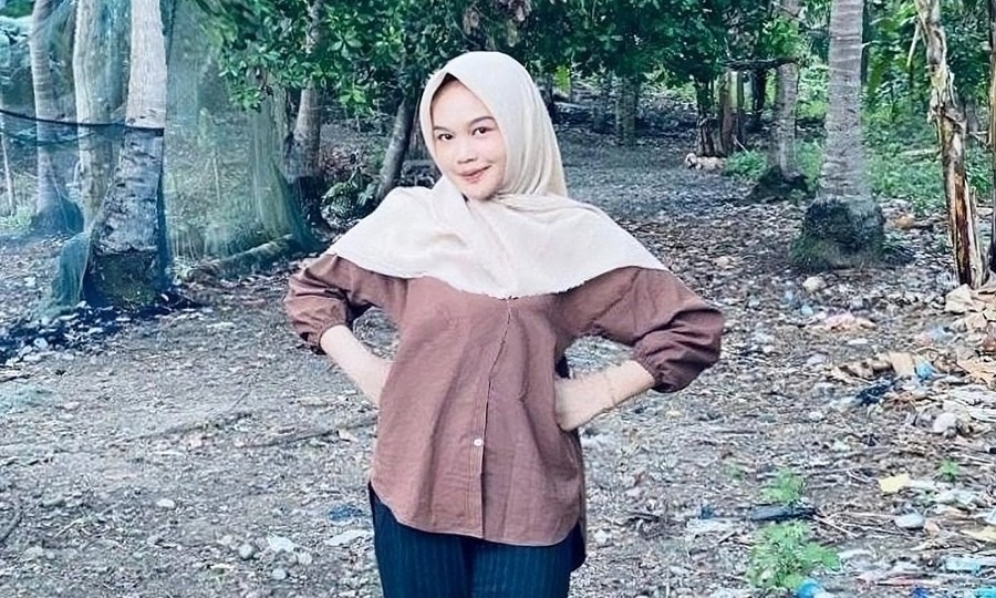 Indonesian teen drowns at clifftop selfie spot as tourist-site deaths mount