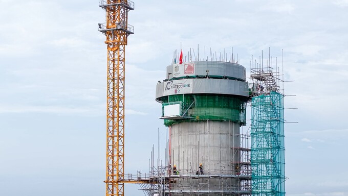 Coteccons backlog has reached approximately VND65.5 trillion (US$2.49 billion), providing a solid foundation for future growth. Photo courtesy of Coteccons