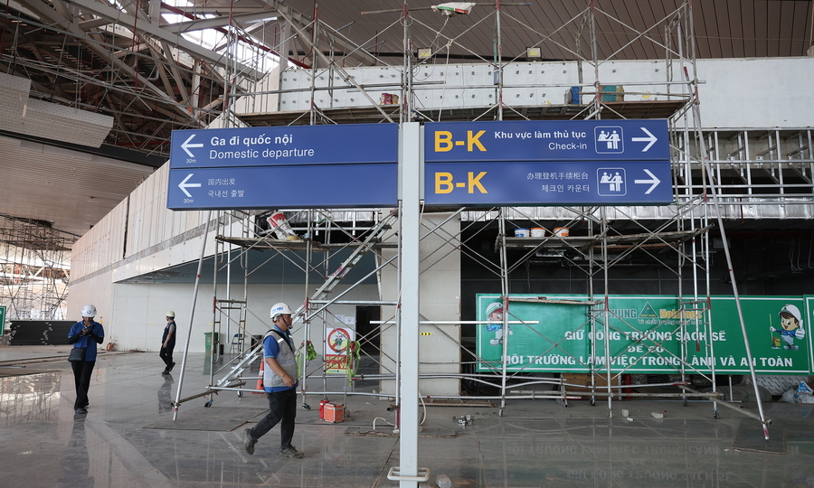 7,300 workers pushing for on-time completion of Long Thanh mega airport project