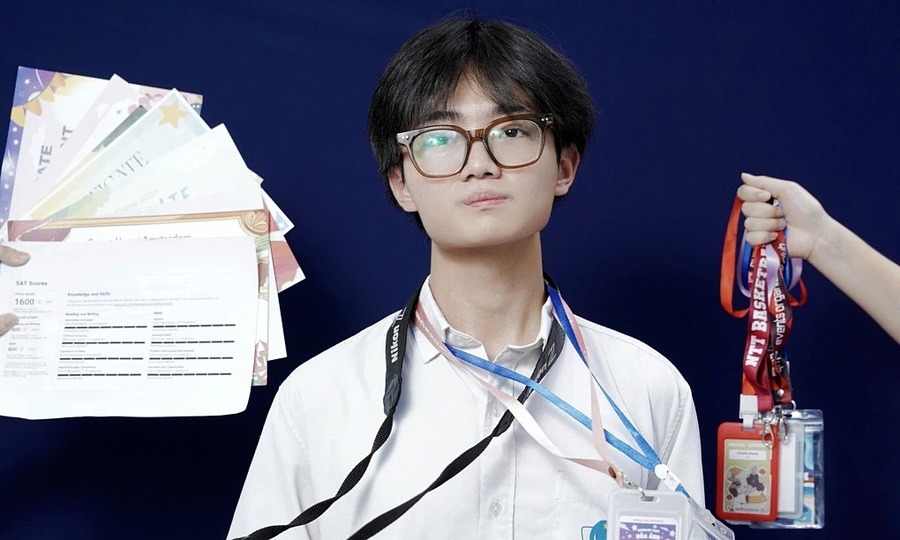 Hanoi student earns perfect SAT score after learning 40 new English words every day