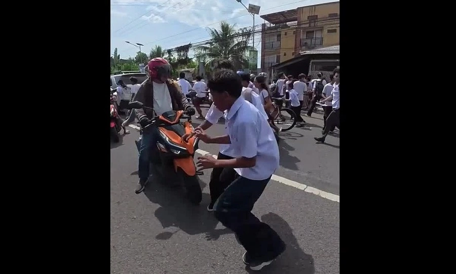 Philippines suspends online game GoreBox after teen gunmen kill 3 at school