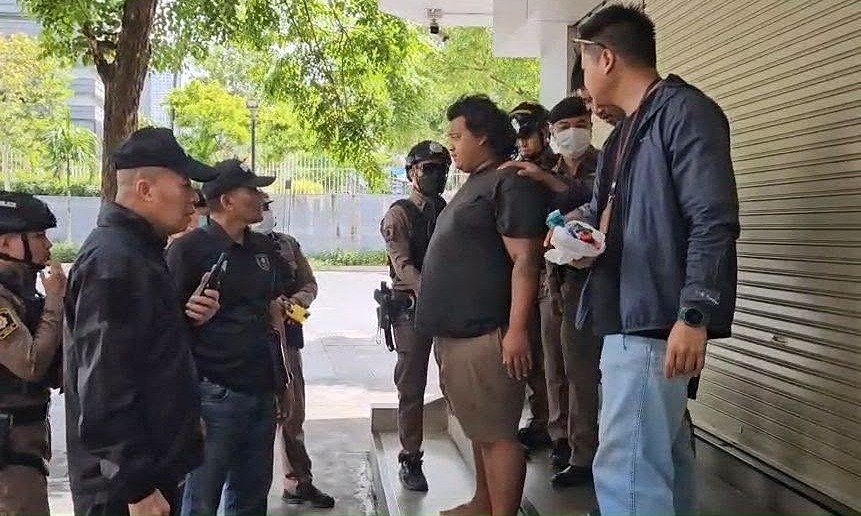 Woman slashed in Bangkok as suspect claims he 'dislikes overweight people'