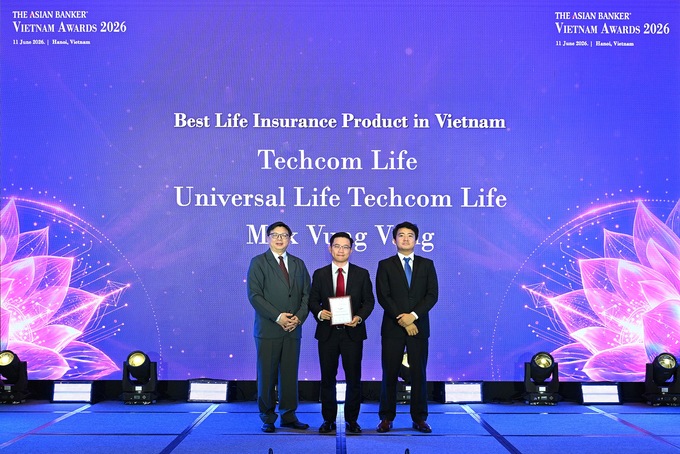 Techcom Life Max Vung Vang is honored Best Life Insurance Product in Vietnam. Photo courtesy of Techcom Life