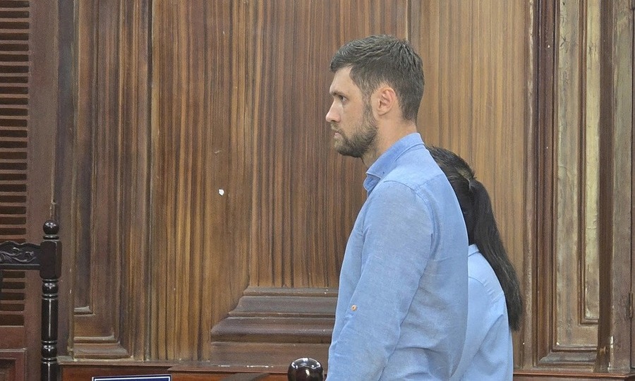 Ukrainian man, woman jailed in HCMC for lending money at 792% interest
