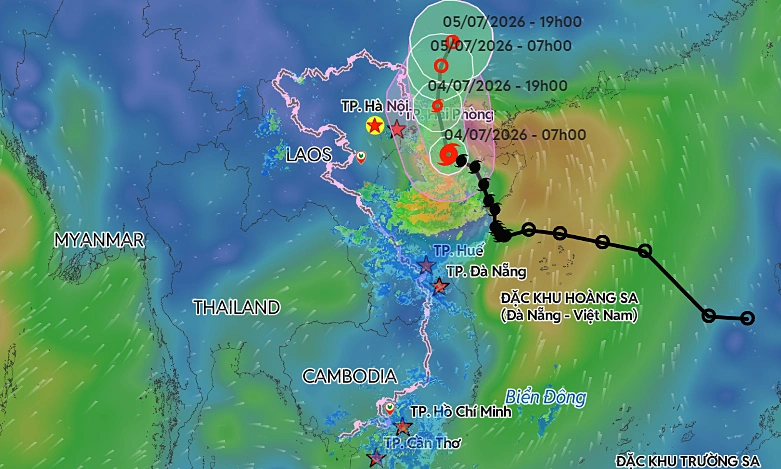 Storm Maysak approaches Ha Long Bay, heavy rains expected from Saturday afternoon