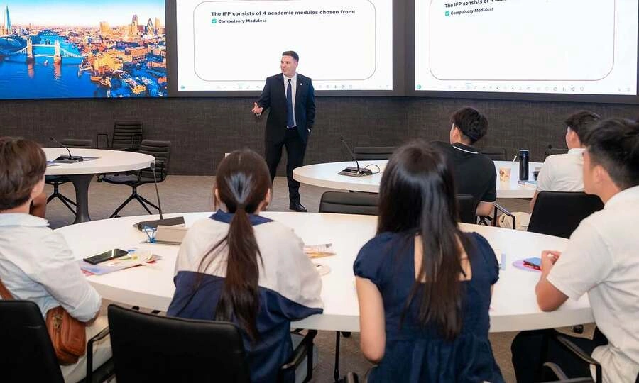University selection shifts beyond degrees in AI era