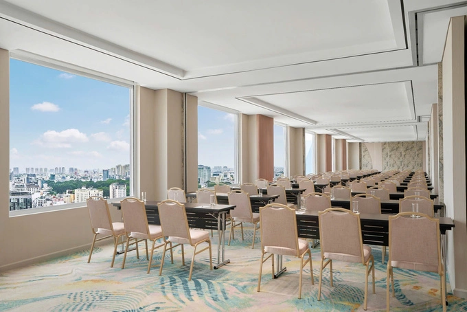 The ballroom is designed to arrange flexible purposes such as executive meetings, corporate events, international groups, product launches, galas, weddings, and private celebrations. Photo courtest of the hotel