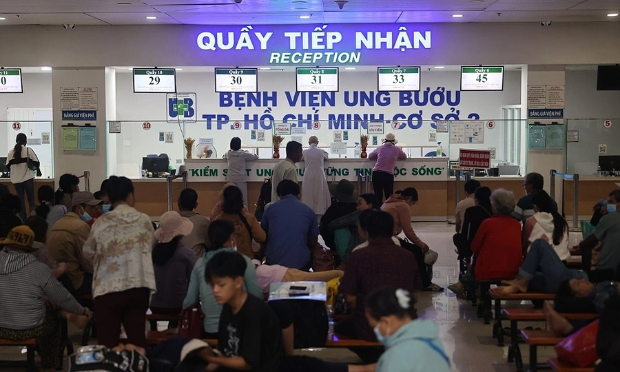 1,000 patients await surgery as Ho Chi Minh City's largest cancer hospital overwhelmed