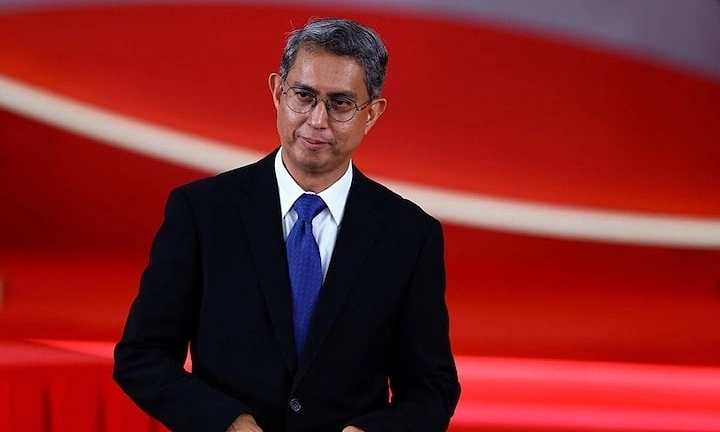 Singapore minister resigns over 'interactions with a woman'