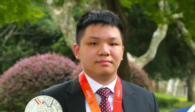 Alex Chui, the most successful International Mathematical Olympiad contestant. Photo from Tonbridge School website