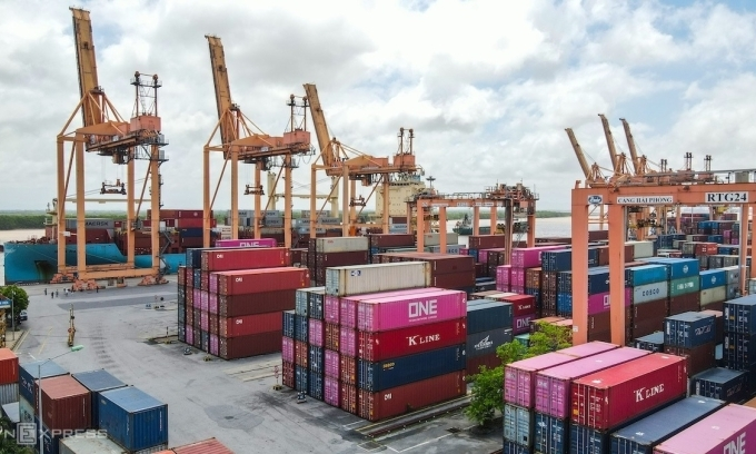 Vietnã precisa de US$227–231 bi em exportações nos próximos cinco meses para atingir meta anual