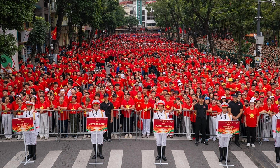 Vietnam sets world record after 1.77 million people join nationwide walk