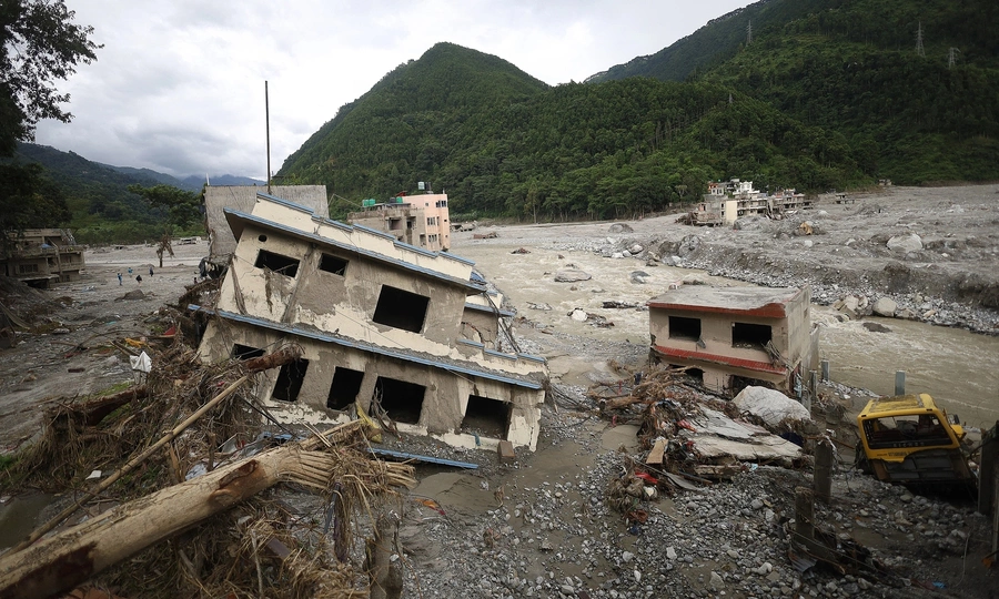 Vietnam Pledges 300,000 Dollars in Emergency Relief Funds to Flooded Nepal