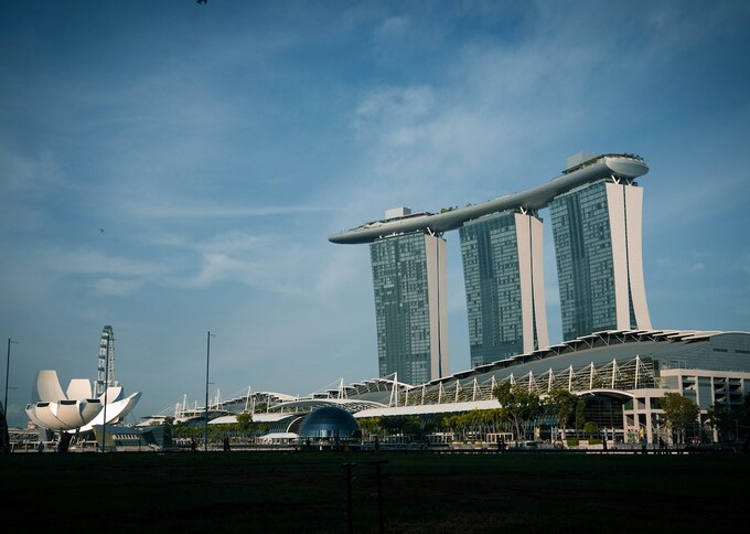 Marina Bay, Singapore. Photo by Unsplash/Shan A. Rajpoot