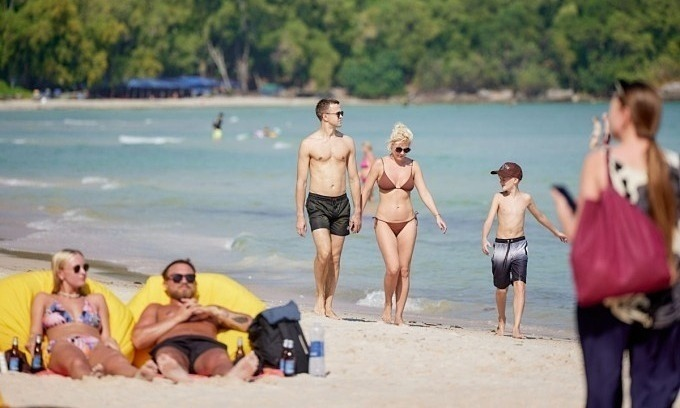 Foreign tourists on Kem beach in Phu Quoc Island, Vietnam. Photo courtesy of SG