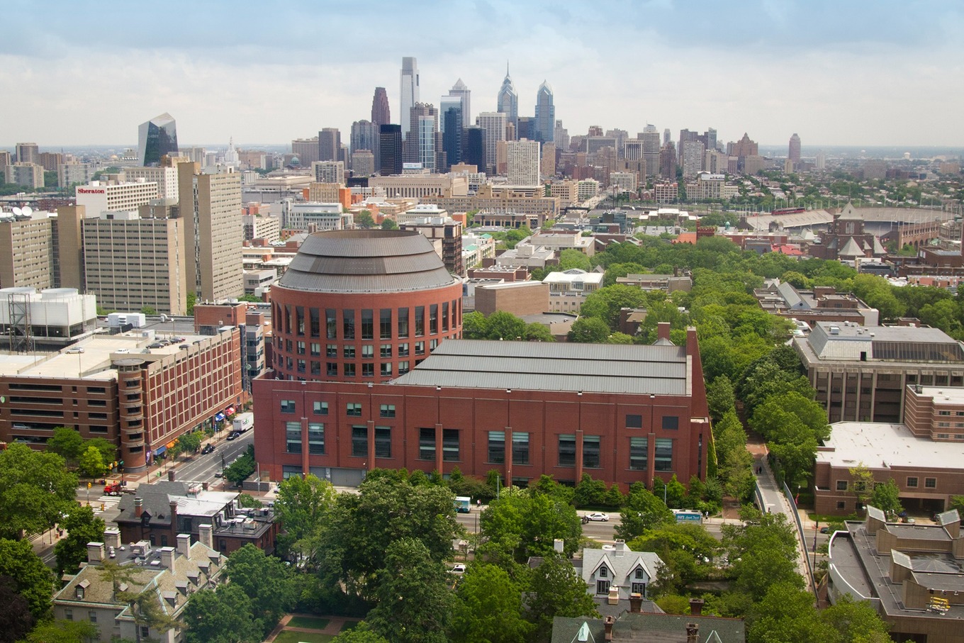 Huntsman Hall, the Wharton Schools main building. Photo by WestCoastivieS