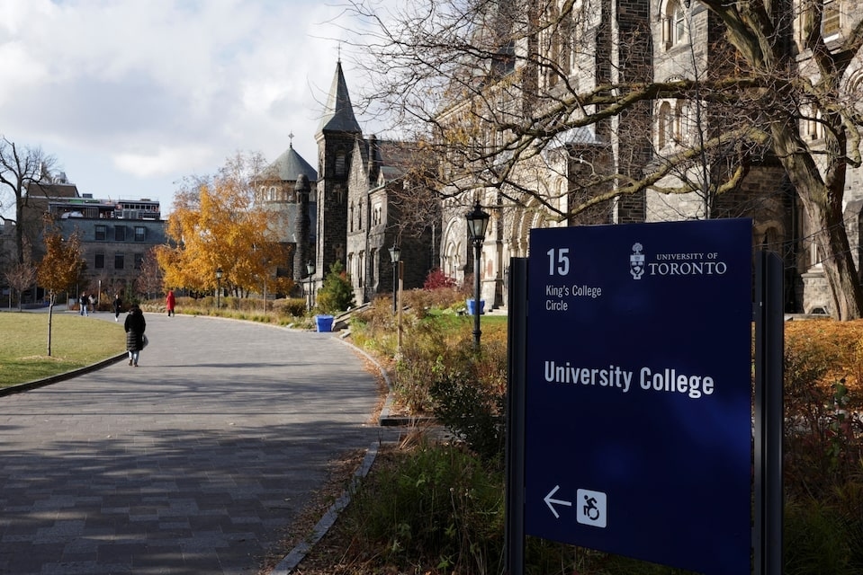 Students walk at the St. George campus of the University of Toronto, in Toronto, Canada, November 20, 2025. Photo by Reuters