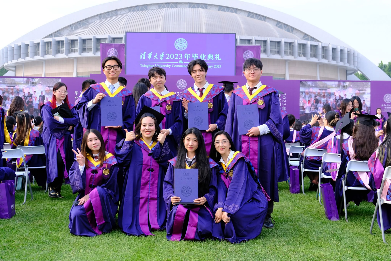 Le boom de l'IA en Chine transforme les étudiants de la meilleure université d'Asie en fondateurs de startups valant plusieurs millions de dollars